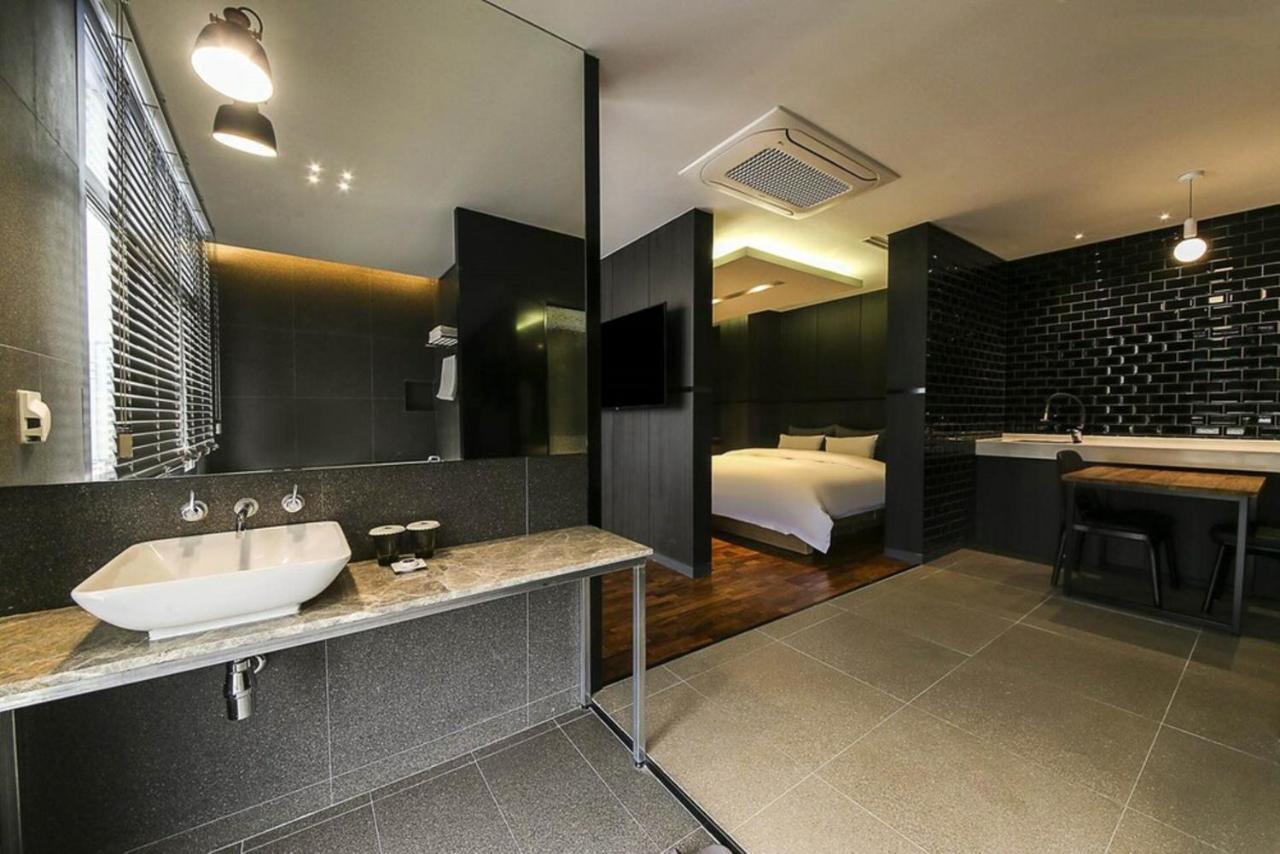 Yeoubi Hotel Ilsan Ni Buitenkant foto