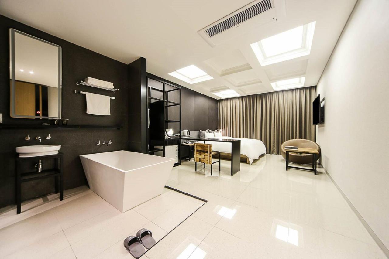Yeoubi Hotel Ilsan Ni Buitenkant foto